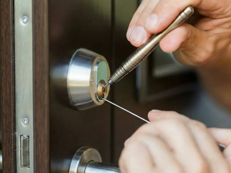 Chaveiro residencial em Carapicuíba – abertura de porta e troca de fechadura