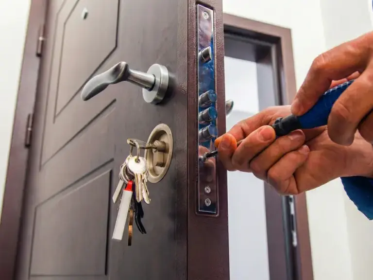 Porta blindada em Carapicuíba – instalação e manutenção